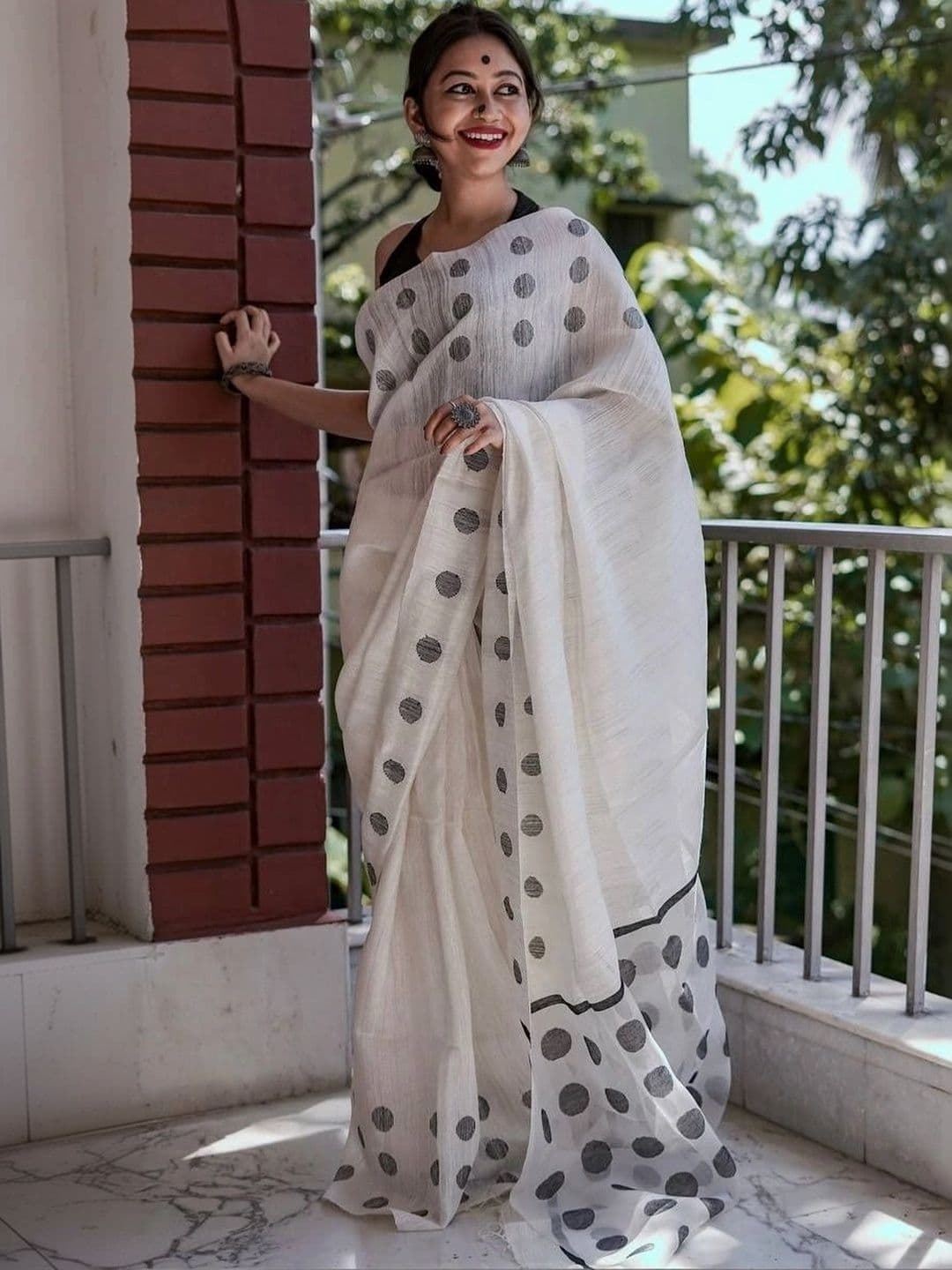 Mufa Women Polka Dot Zari Art Silk Banarasi Saree - view 1