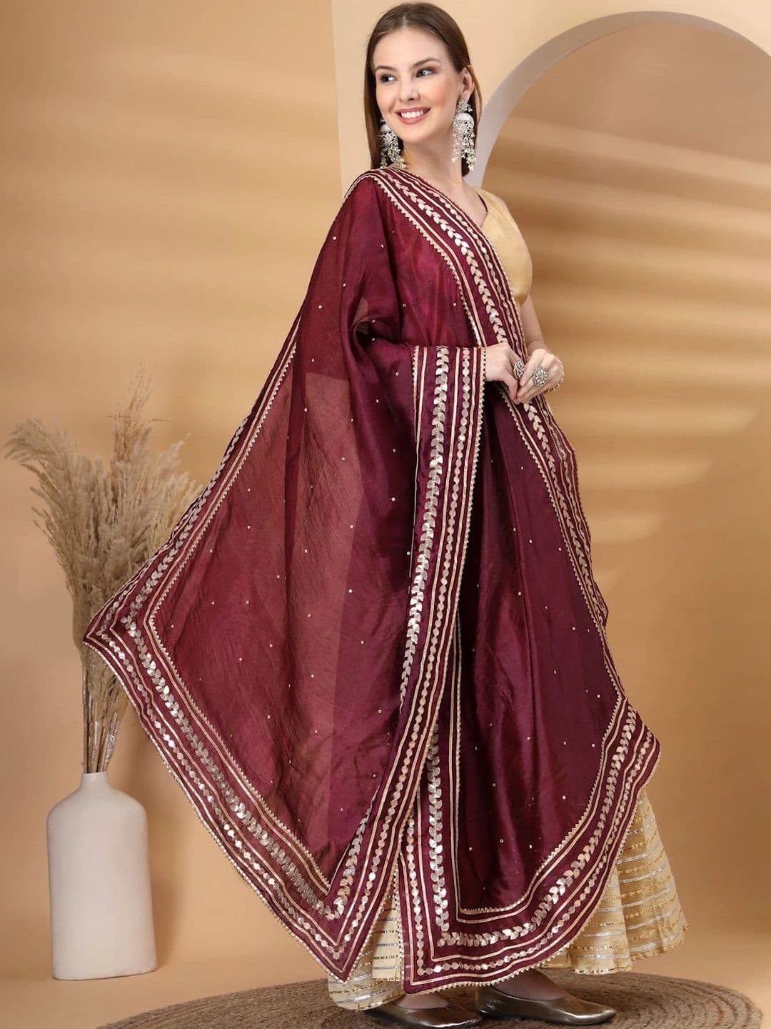 KALINI Dupatta with Sequinned thumbnail 5