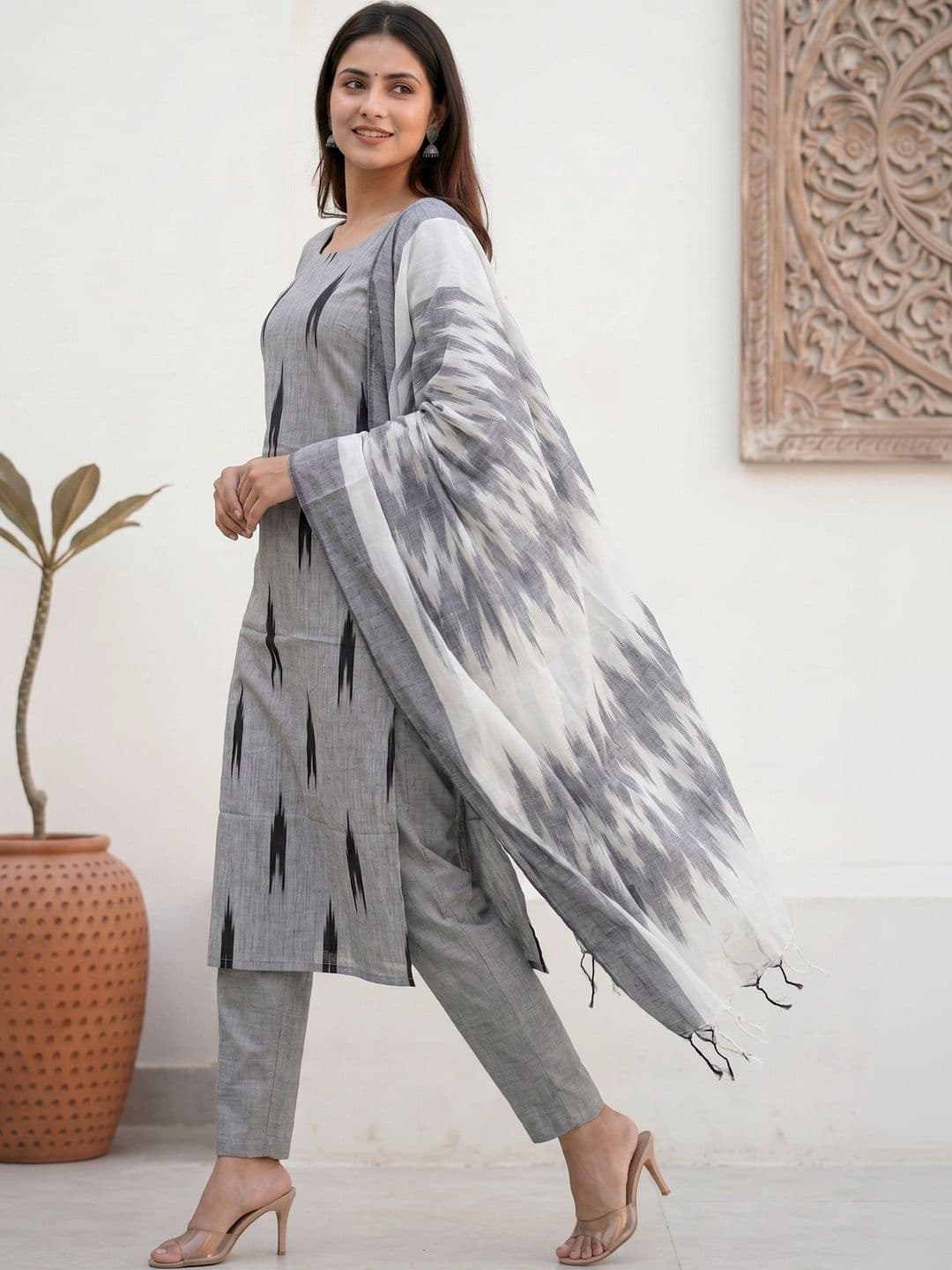 Mollika Printed Pure Cotton Unstitched Dress Material thumbnail 3