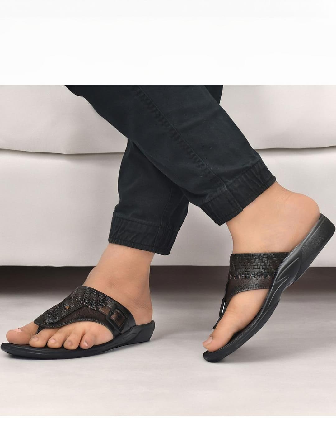 G L Trend Men's Brown Textured Comfort Thong Sandals with Adjustable Strap thumbnail 4