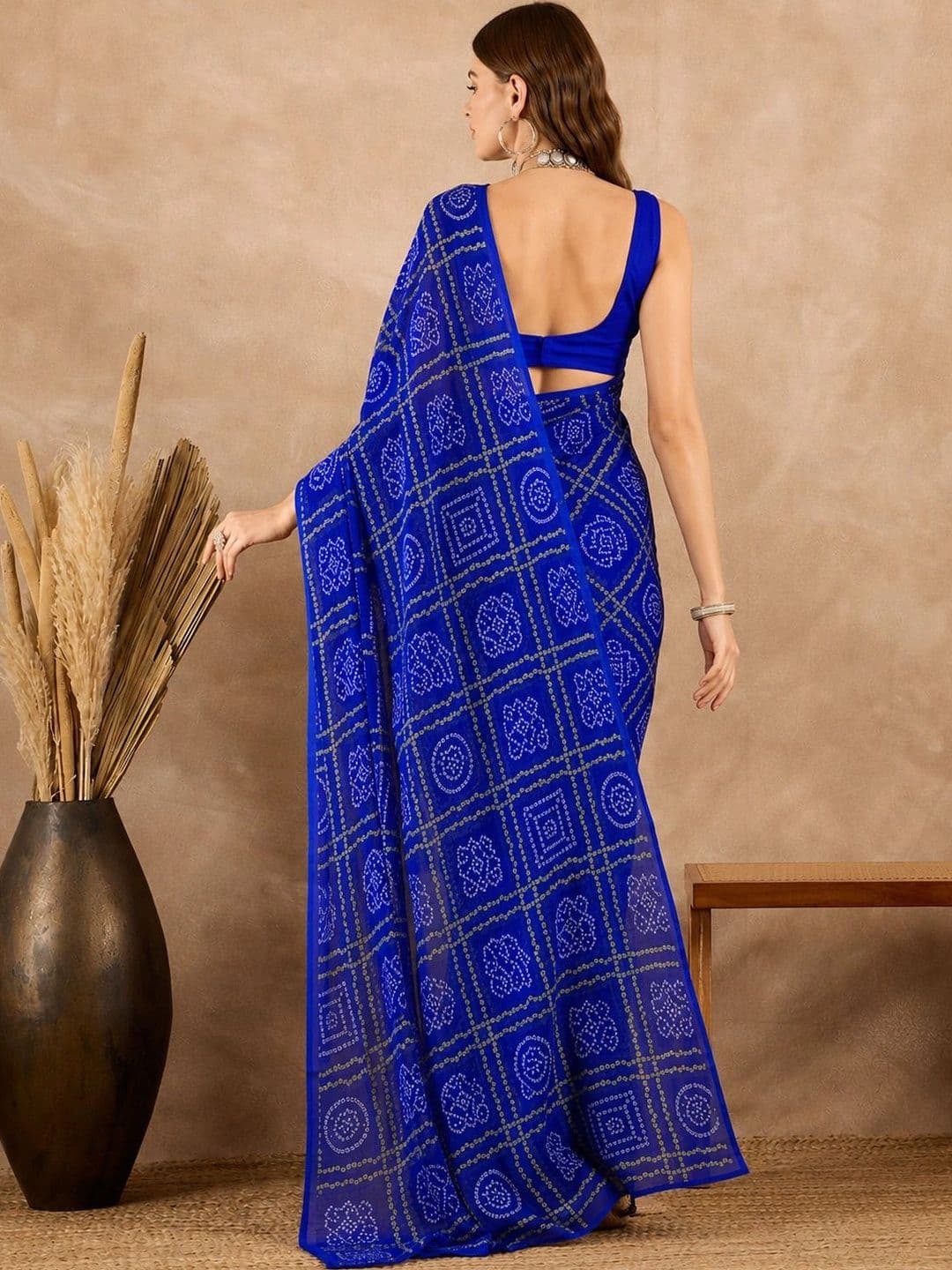 Sitanjali Bandhani Pure Georgette Saree thumbnail 3