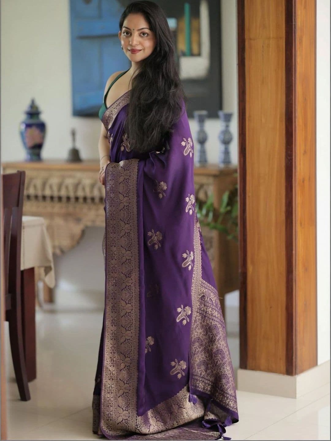VS MALL Woven Design Zari Banarasi Saree thumbnail 2