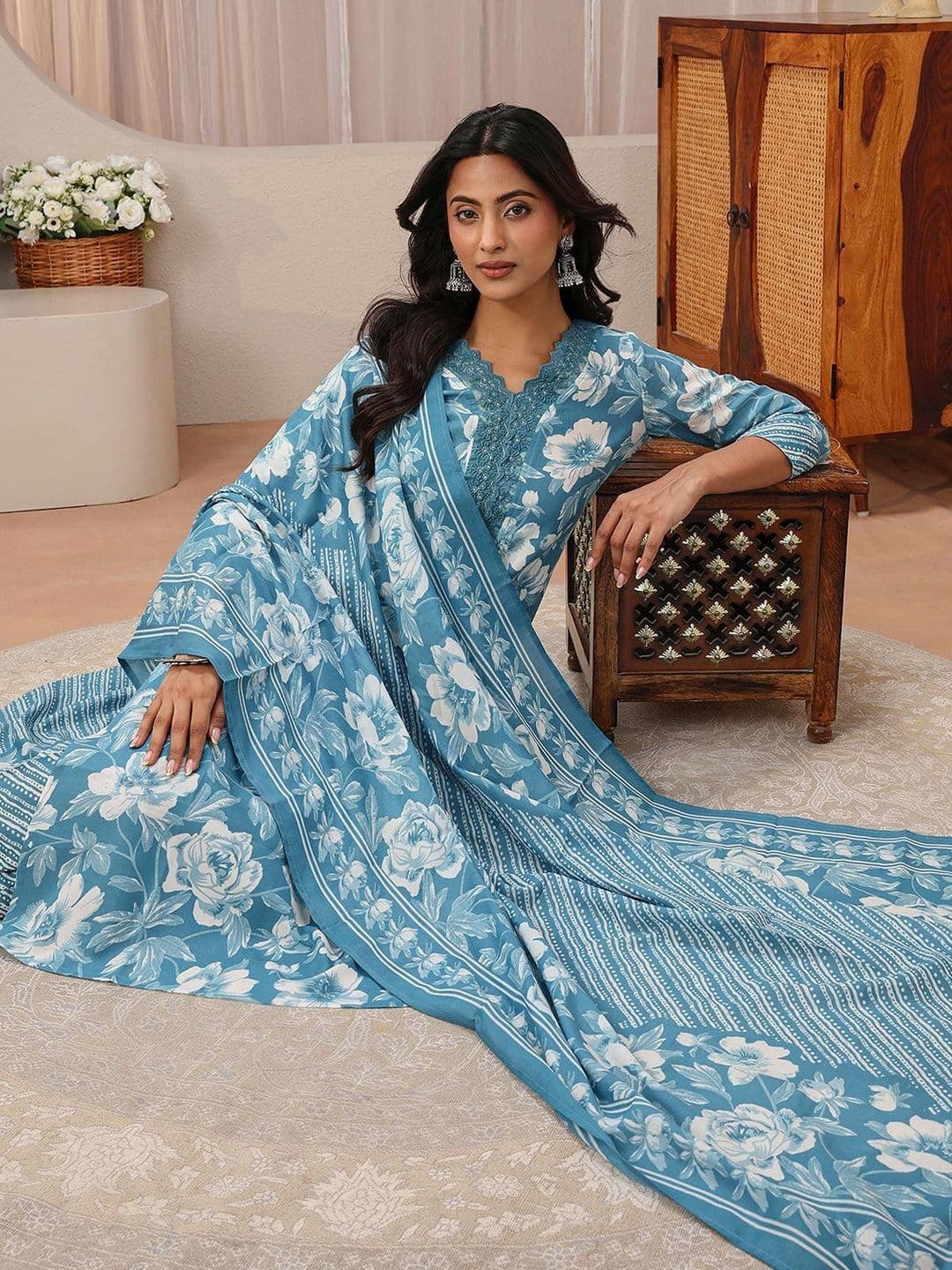 Gerua By Libas Libas Blue Floral Printed Straight Suit Set thumbnail 4