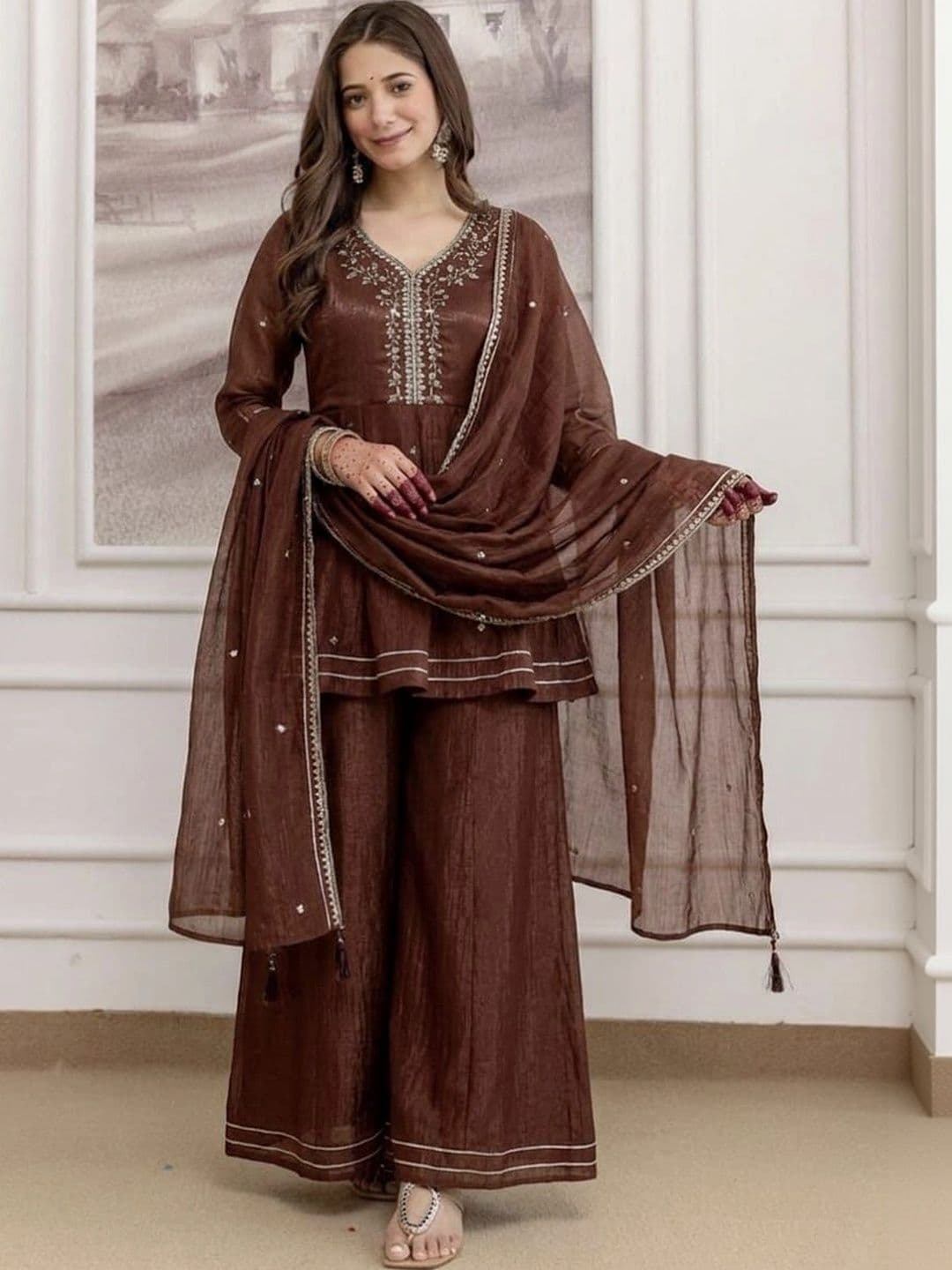 VIRJAT Women Ethnic Motifs Embroidered Empire Thread Work Kurta with Palazzos & With Dupatta thumbnail 5