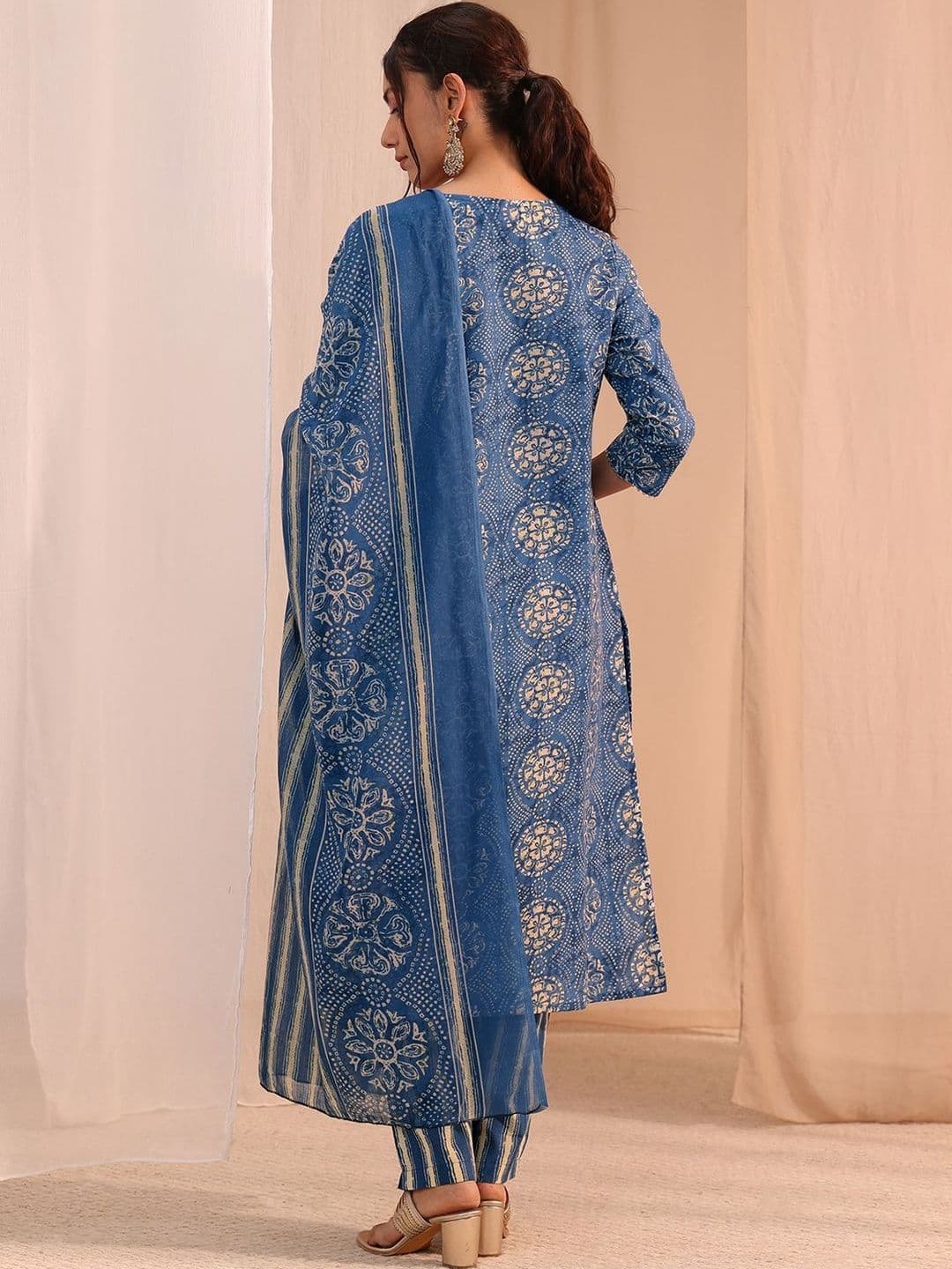 Gerua By Libas Women Ethnic Motifs Printed Regular Kurta with Trousers & With Dupatta thumbnail 7
