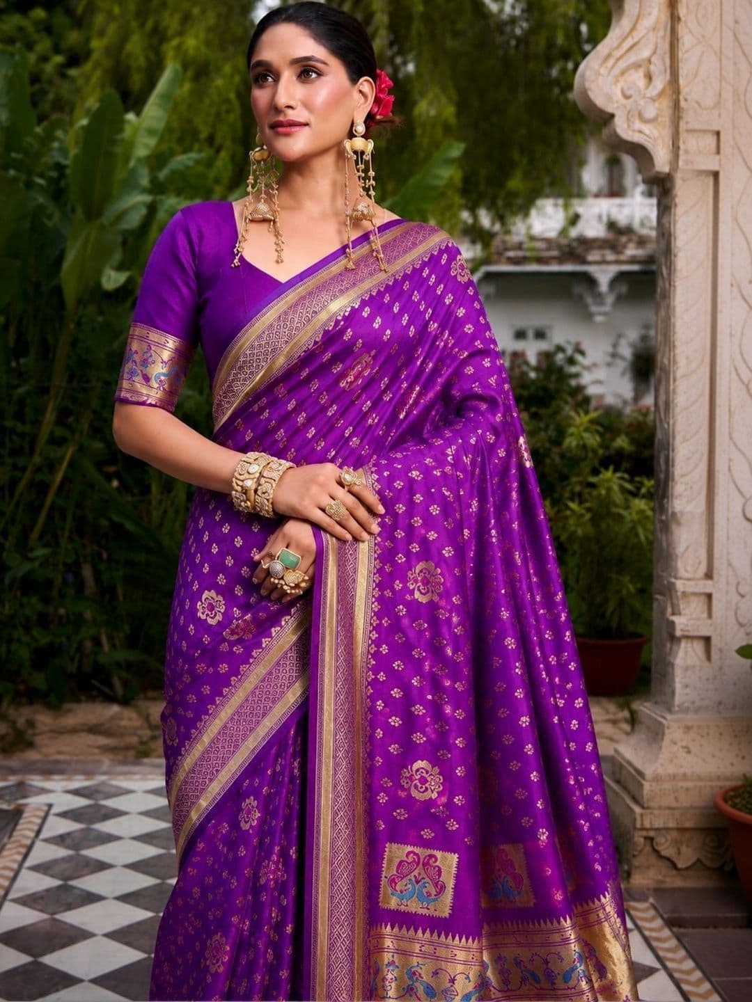 vastranagari Woven Design Zari Art Silk Designer Banarasi Saree - view 1