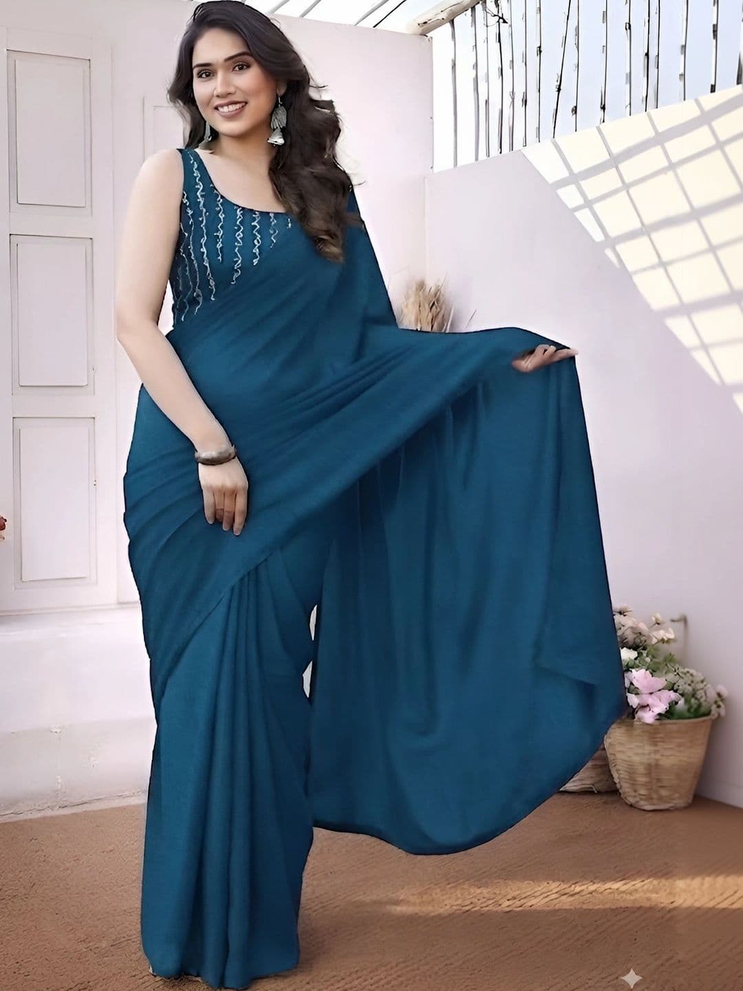 VRAGI Embellished Sequinned Saree thumbnail 4
