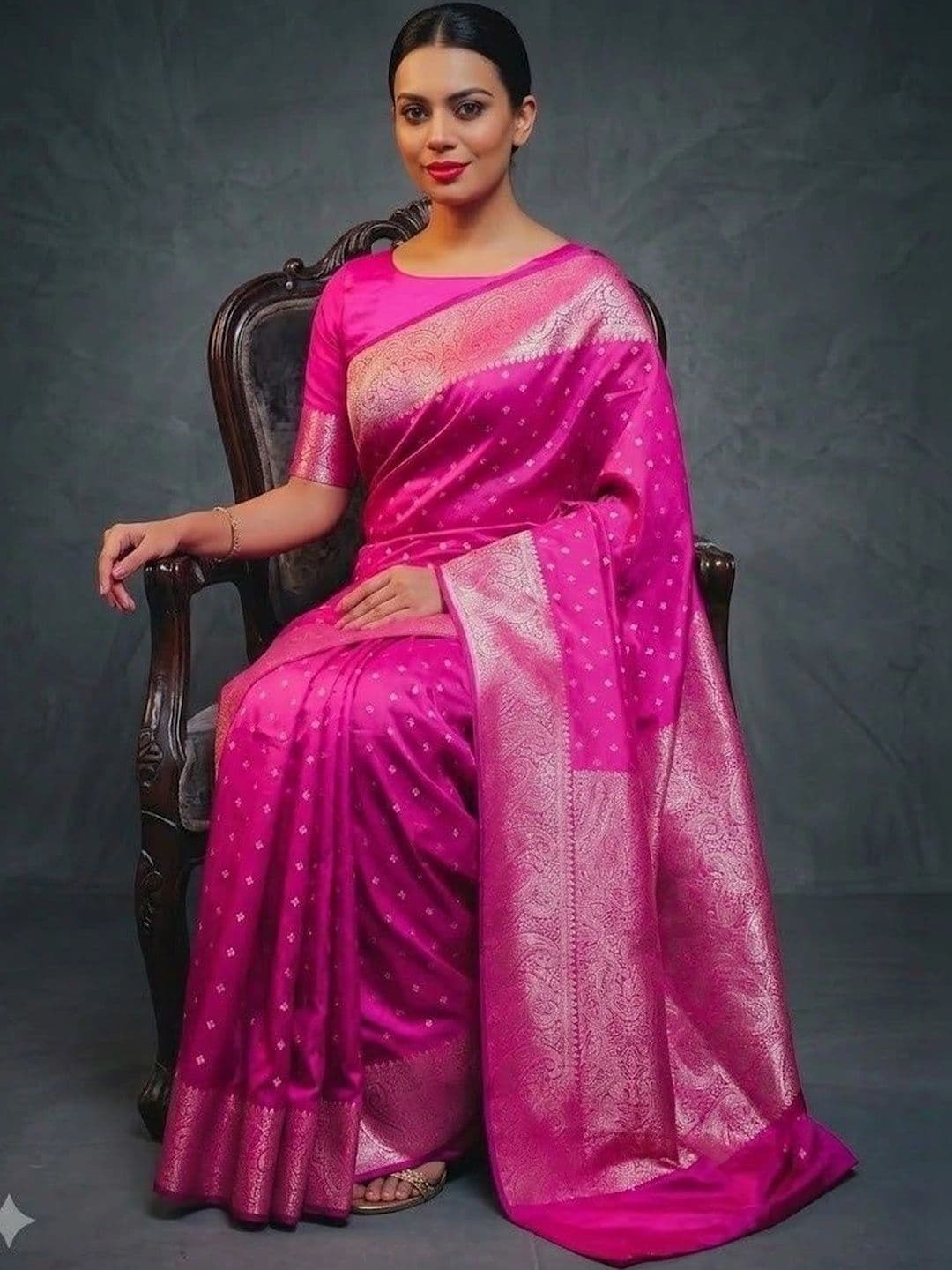 THE AQUARIUS Woven Design Zari Art Silk Banarasi Saree thumbnail 2