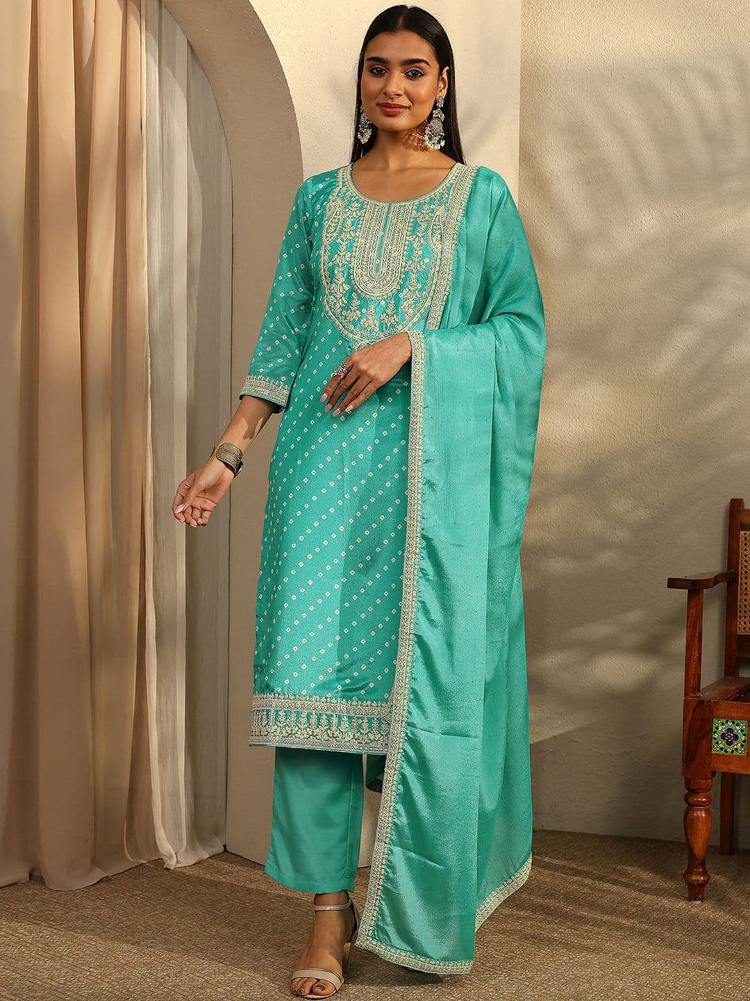 Libas Women Ethnic Motifs Printed Regular Thread Work Kurta with Trousers & With Dupatta thumbnail 7