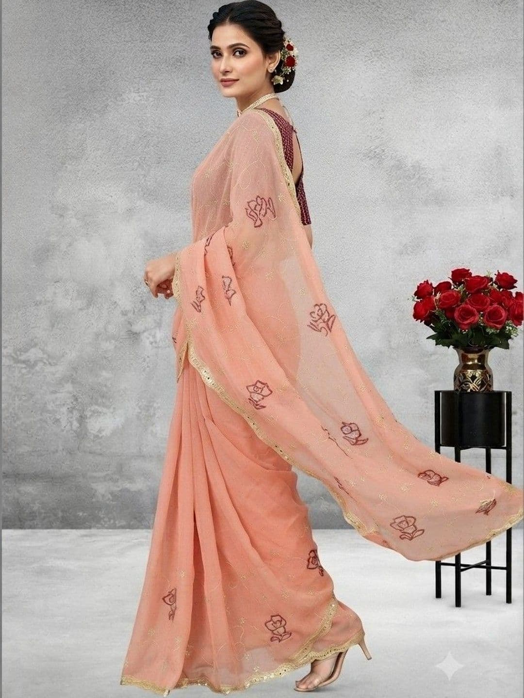 SmileyFashion Floral Embroidered Poly Georgette Saree thumbnail 4