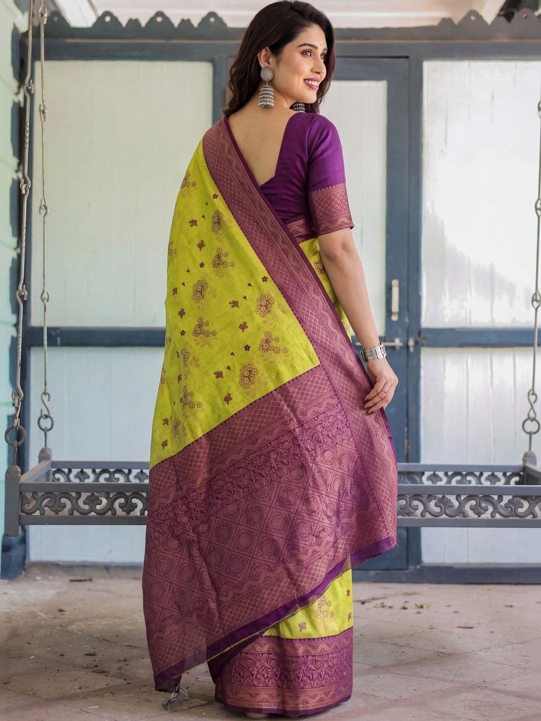 VS MALL Ethnic Motifs Zari Banarasi Saree thumbnail 3