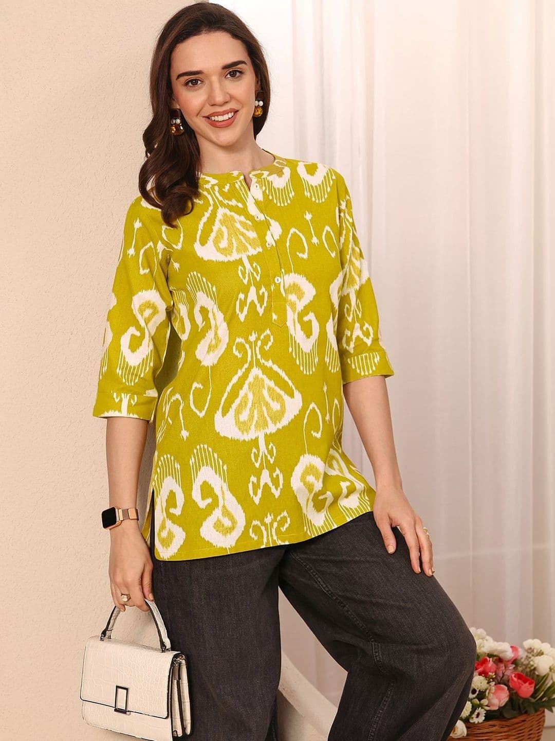 Libas Green Abstract Printed Cotton Straight Short Kurti - view 1