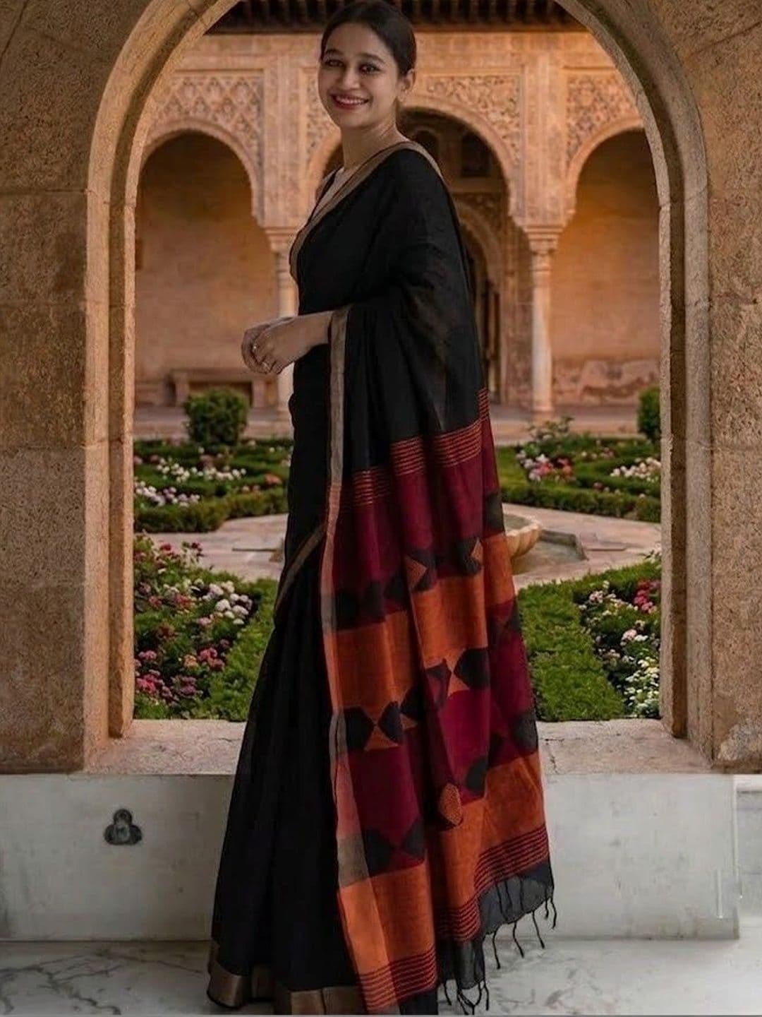 Aman's Impero Woven Design Zari Art Silk Banarasi Saree thumbnail 7