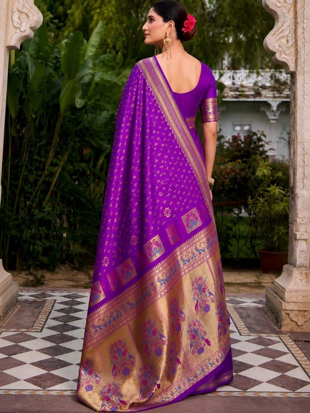 Veera Collection Woven Design Zari Art Silk Designer Banarasi Saree thumbnail 3