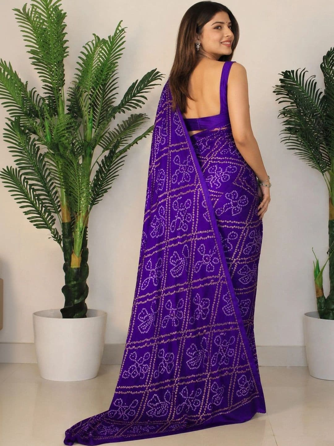 Sita Bandhani Pure Georgette Saree thumbnail 2