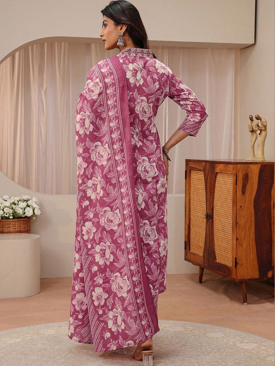 Gerua By Libas Libas Pink Floral Printed Straight Suit Set thumbnail 5