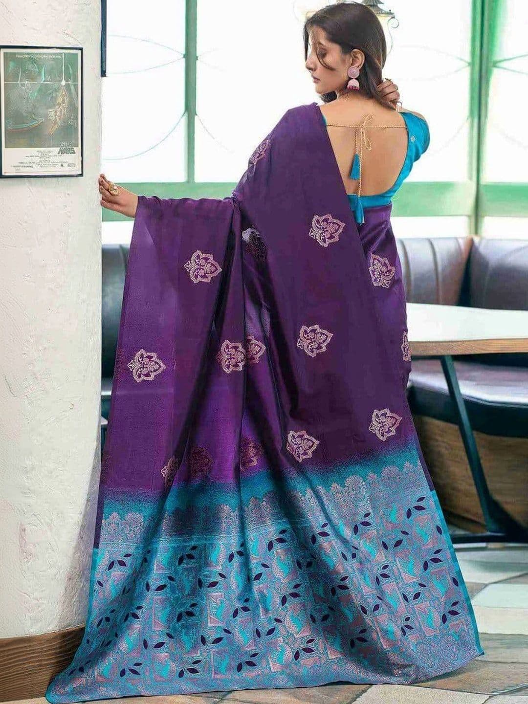 THE AQUARIUS Woven Design Zari Art Silk Banarasi Saree thumbnail 2