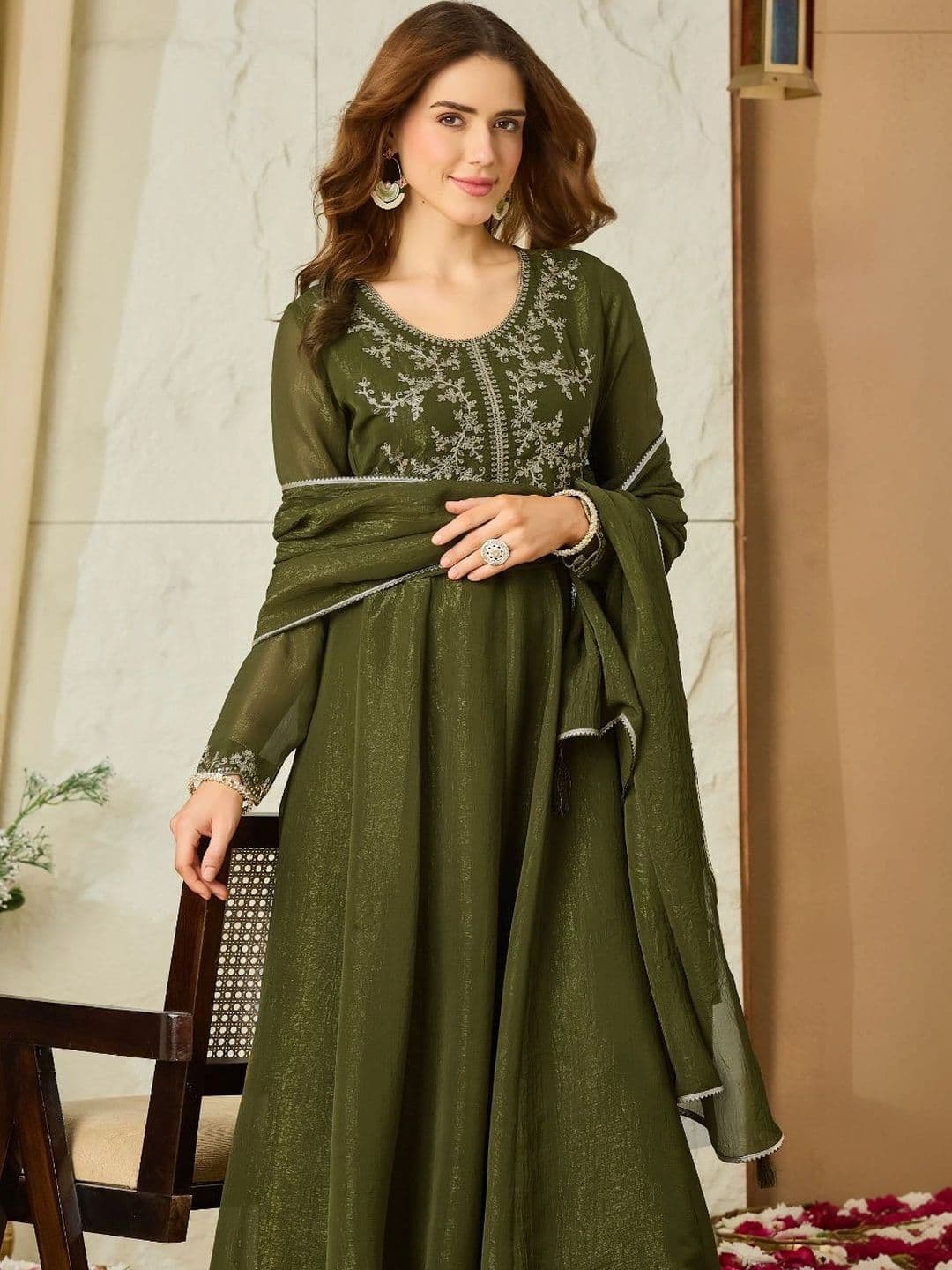 MOKOSH Women Ethnic Motifs Embroidered Empire Thread Work Pure Silk Kurta with Trousers & With Dupatta thumbnail 2