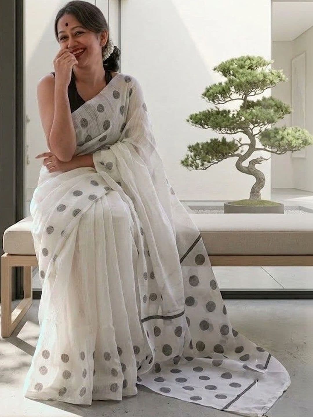 AJ FASHION PLUS Woven Design Zari Art Silk Banarasi Saree thumbnail 7