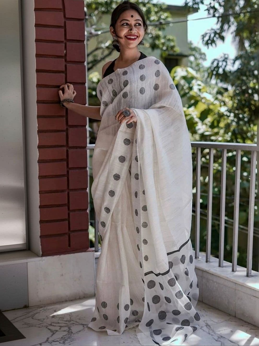 SHRIADINATH Woven Design Zari Art Silk Banarasi Saree - view 1