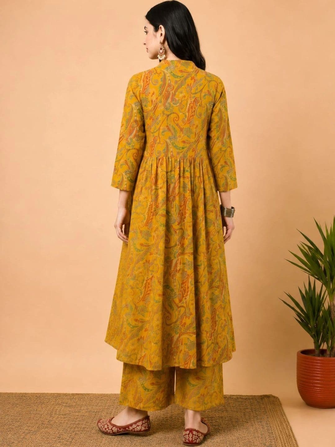 AMOUS Women Paisley Printed Empire Kurta with Palazzos thumbnail 3