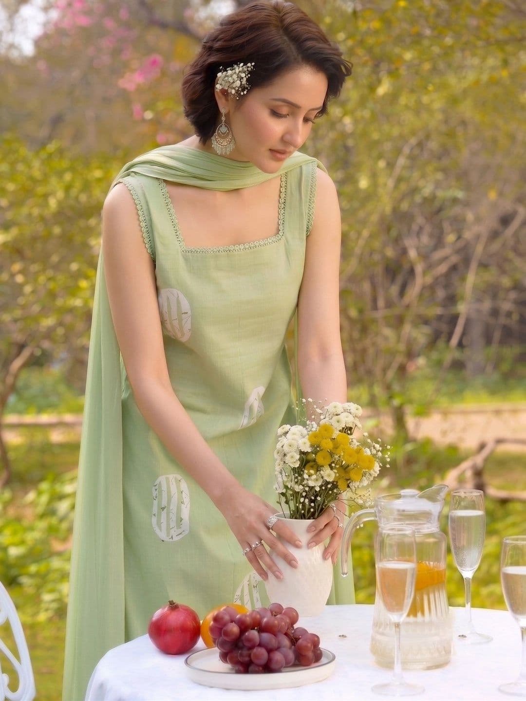 Mitera Women Ethnic Motifs Printed Regular Silk Chiffon Kurta with Trousers & With Dupatta thumbnail 7