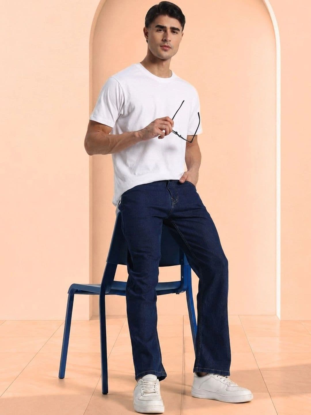 SYNZO Men Comfort Relaxed Fit Mid-Rise Jeans thumbnail 5