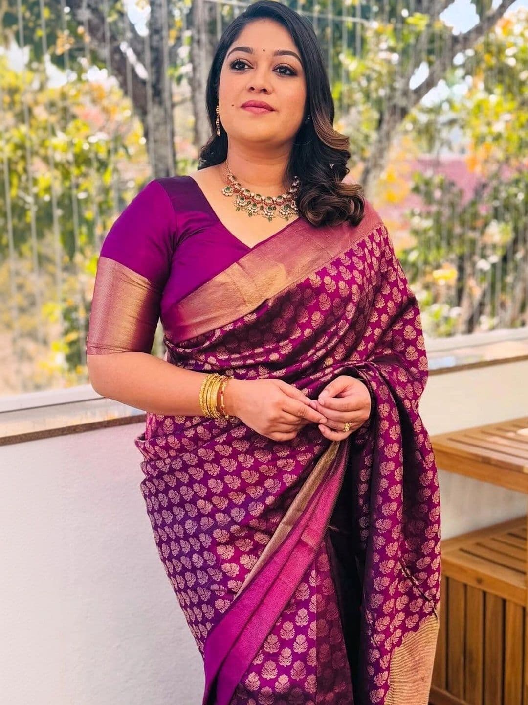 VS MALL Ethnic Motifs Zari Banarasi Saree thumbnail 3