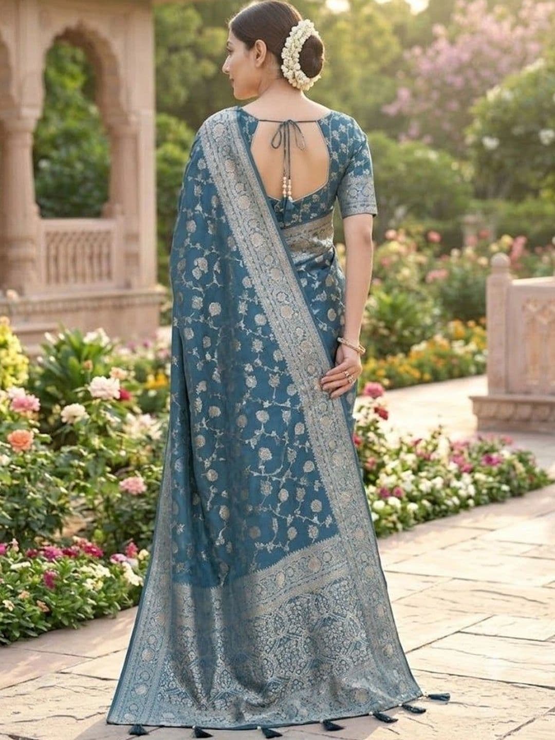 Okom Woven Design Zari Art Silk Banarasi Saree thumbnail 4