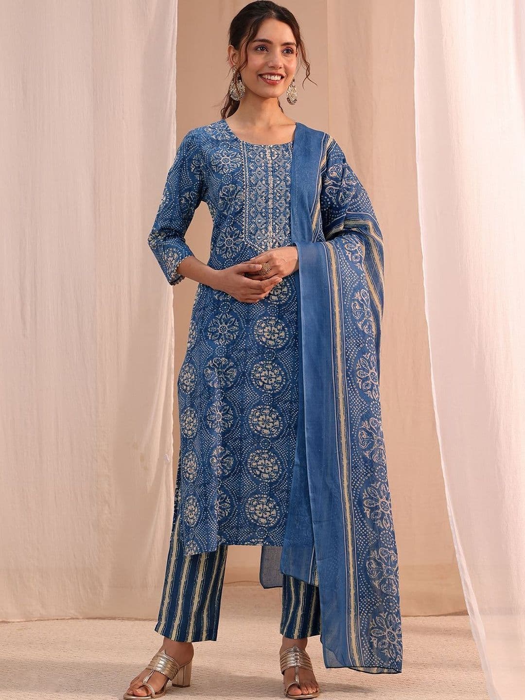 Gerua By Libas Women Ethnic Motifs Printed Regular Kurta with Trousers & With Dupatta thumbnail 2