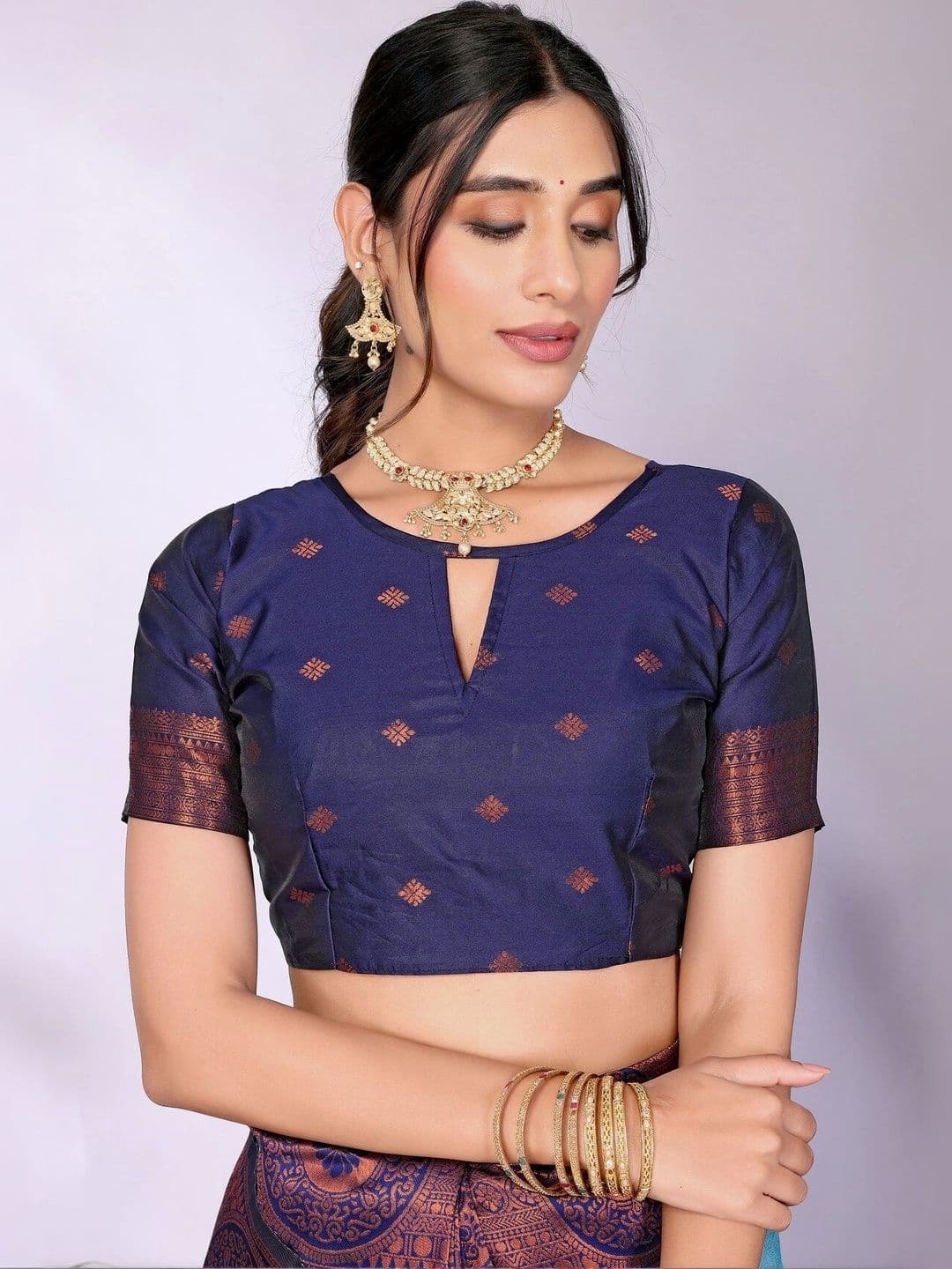 VS MALL Woven Design Zari Banarasi Saree thumbnail 4