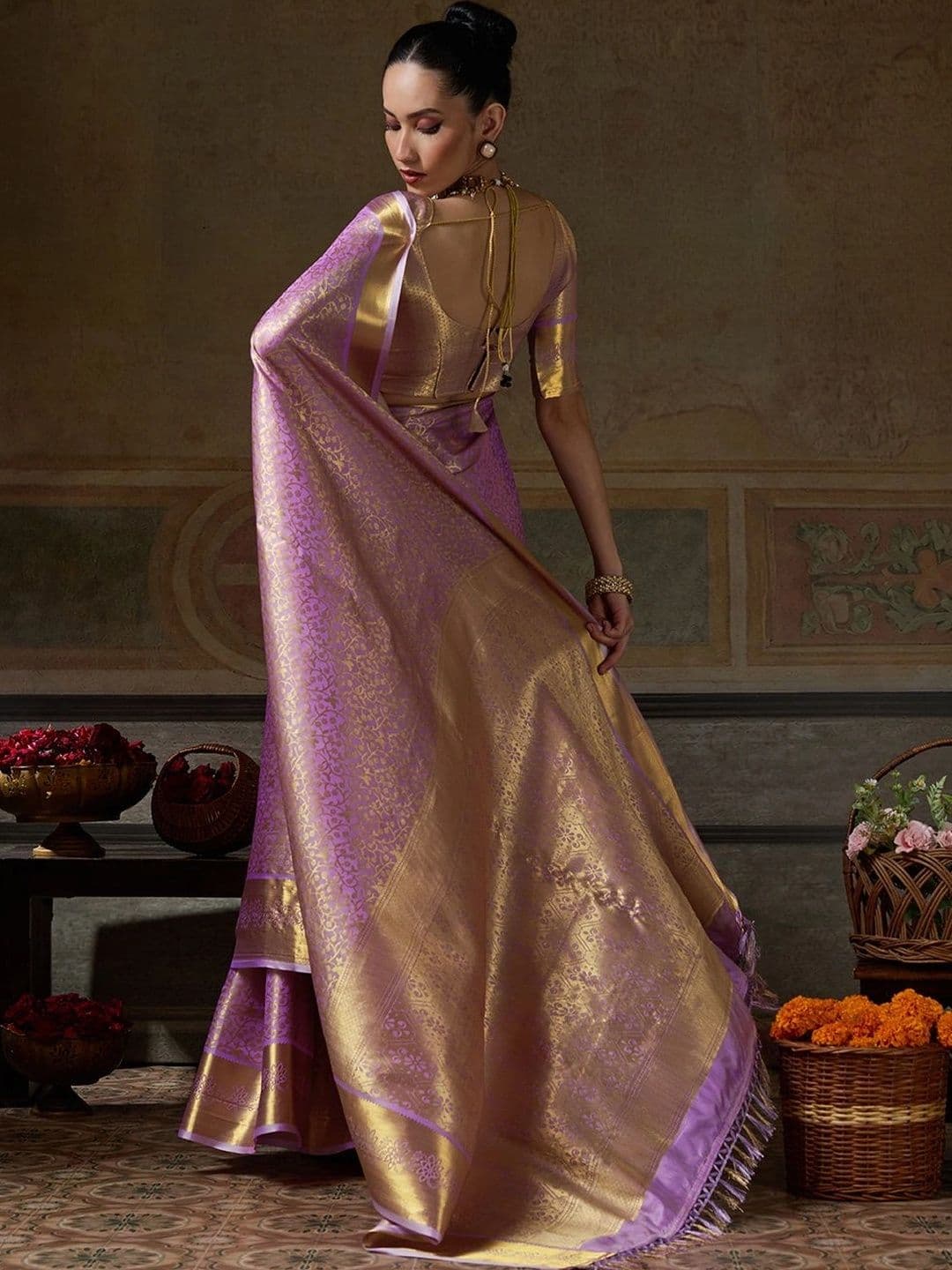 Sutriti Woven Design Zari Silk Blend Designer Banarasi Saree thumbnail 4