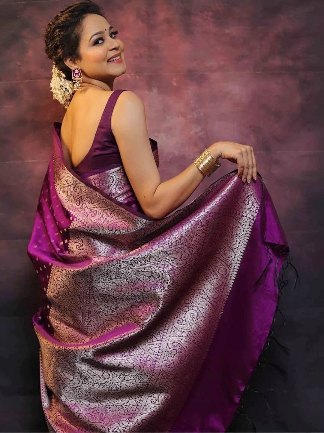 GMK Fashions Woven Design Zari Art Silk Banarasi Saree thumbnail 6