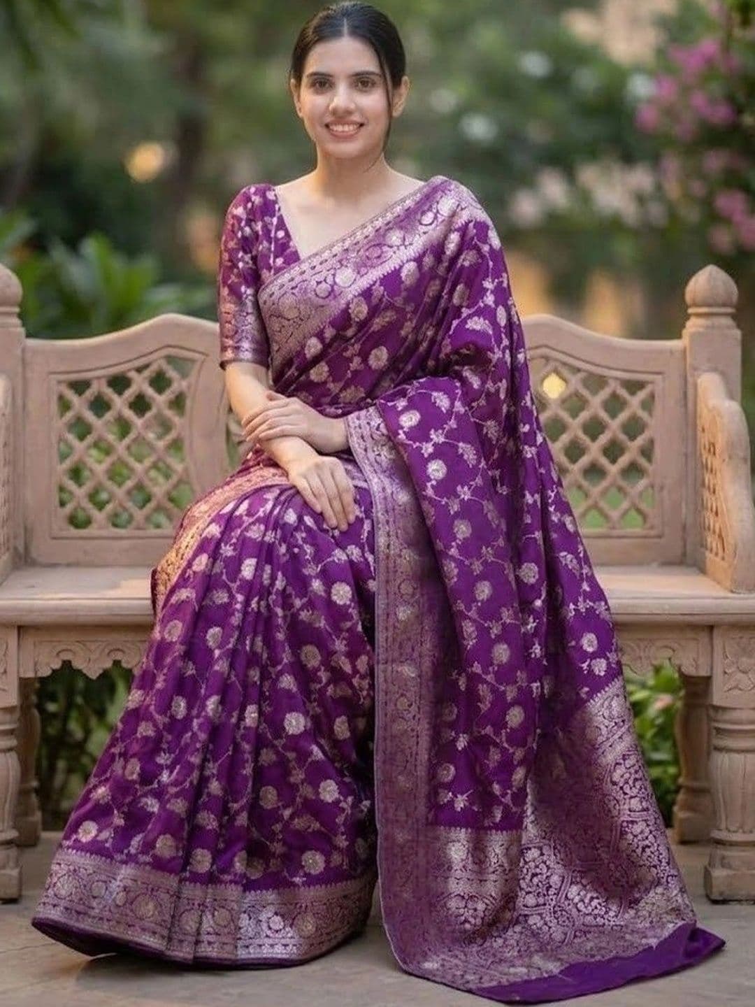 Vmdesigns Woven Design Zari Art Silk Banarasi Saree thumbnail 5