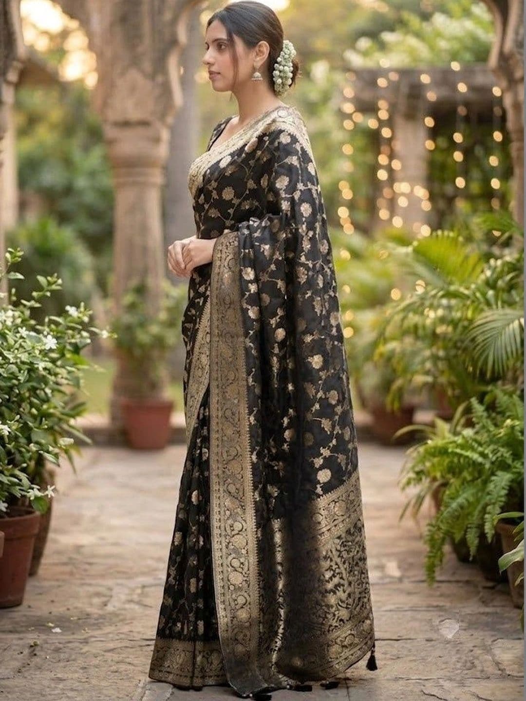 AmiFashion Woven Design Zari Art Silk Banarasi Saree thumbnail 4