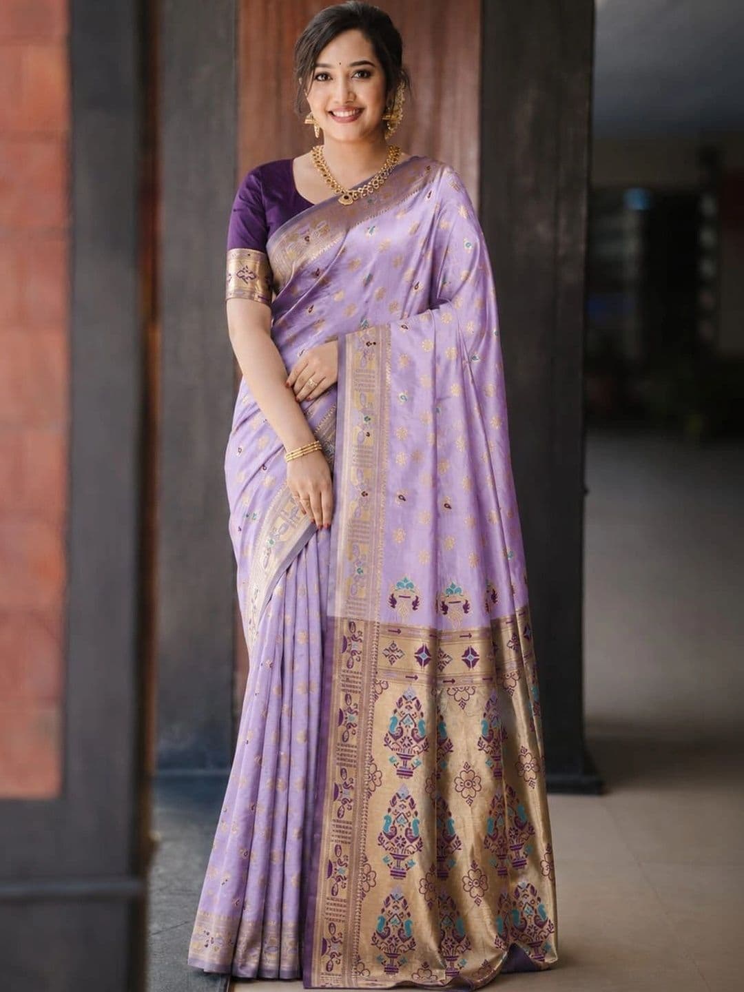 Veera Collection Woven Design Zari Art Silk Designer Banarasi Saree thumbnail 4