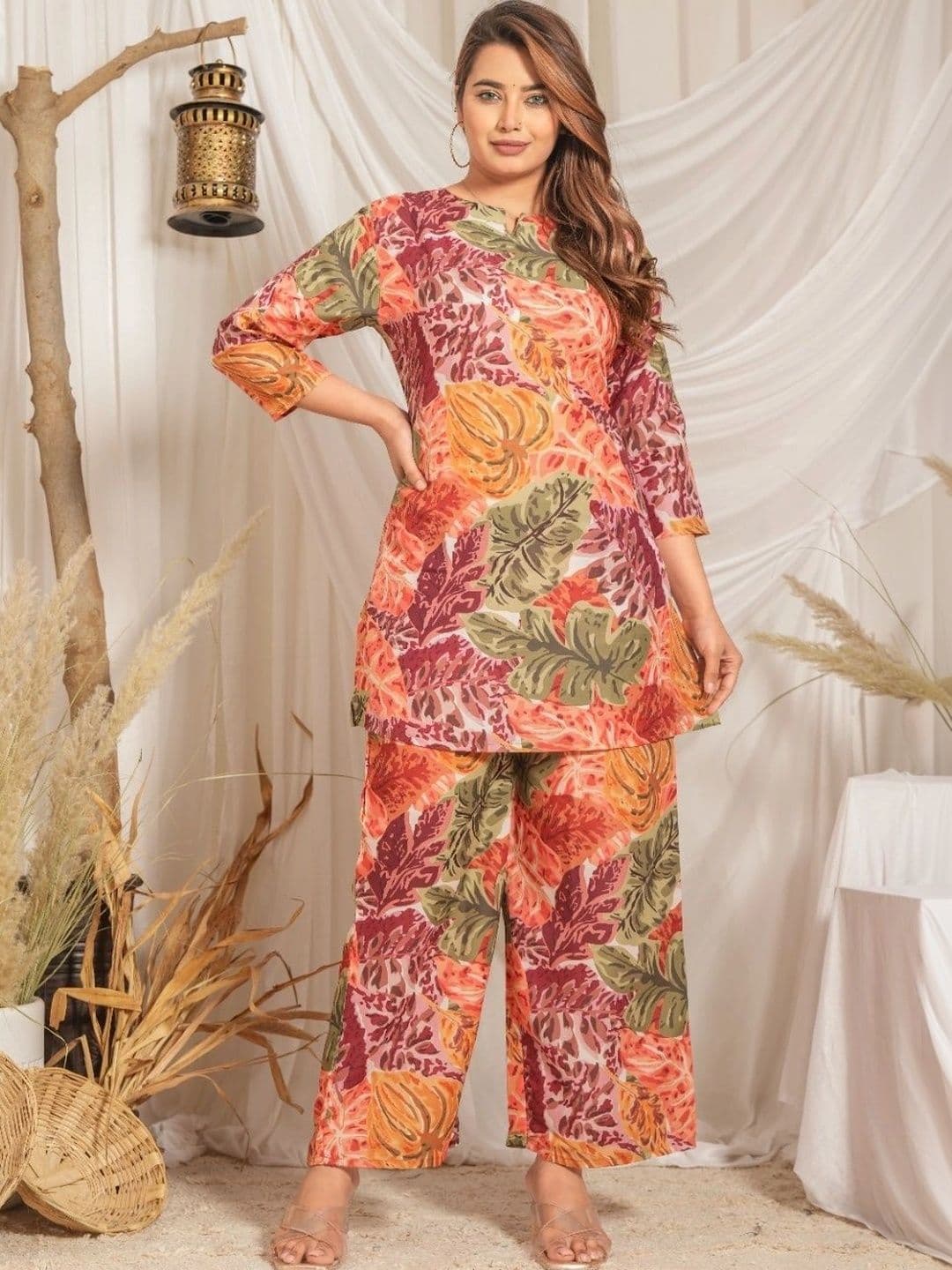 CNS FASHIONS Women Floral Printed Regular Pure Cotton Kurta with Palazzos thumbnail 7