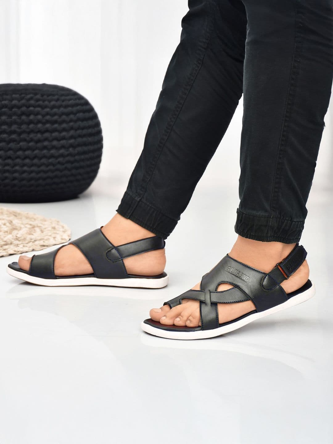 G L Trend Men Blue Solid Casual Comfort Sandals with Cross-Strap Design thumbnail 2