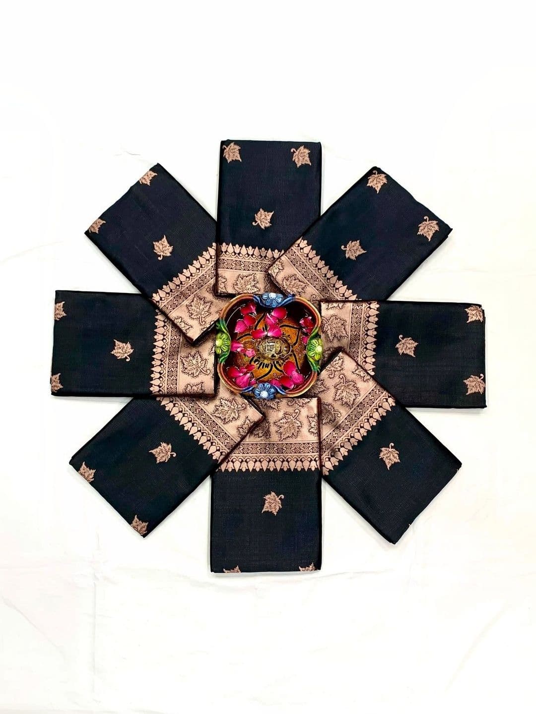 VelvetHue Woven Design Zari Art Silk Banarasi Saree thumbnail 6