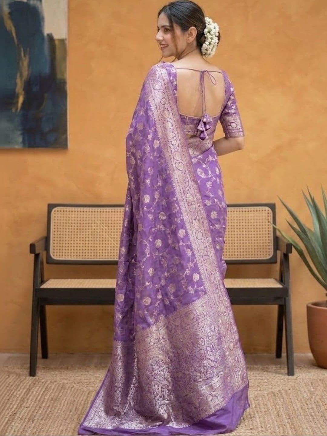 7Eleven Fashion Woven Design Zari Art Silk Banarasi Saree thumbnail 4