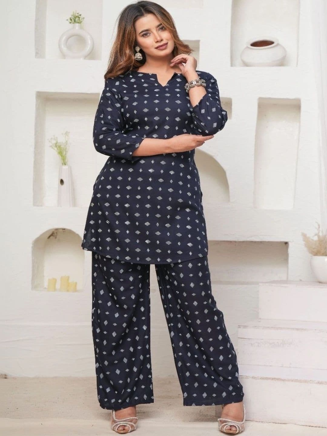 CNS FASHIONS Women Printed Regular Pure Cotton Kurti with Palazzos thumbnail 5