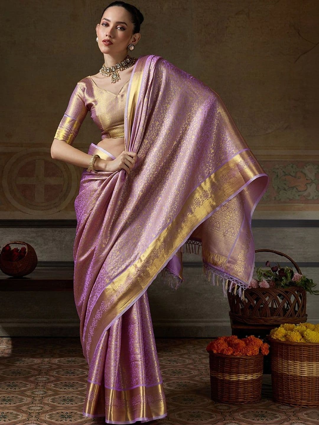 Sutriti Woven Design Zari Silk Blend Designer Banarasi Saree thumbnail 3