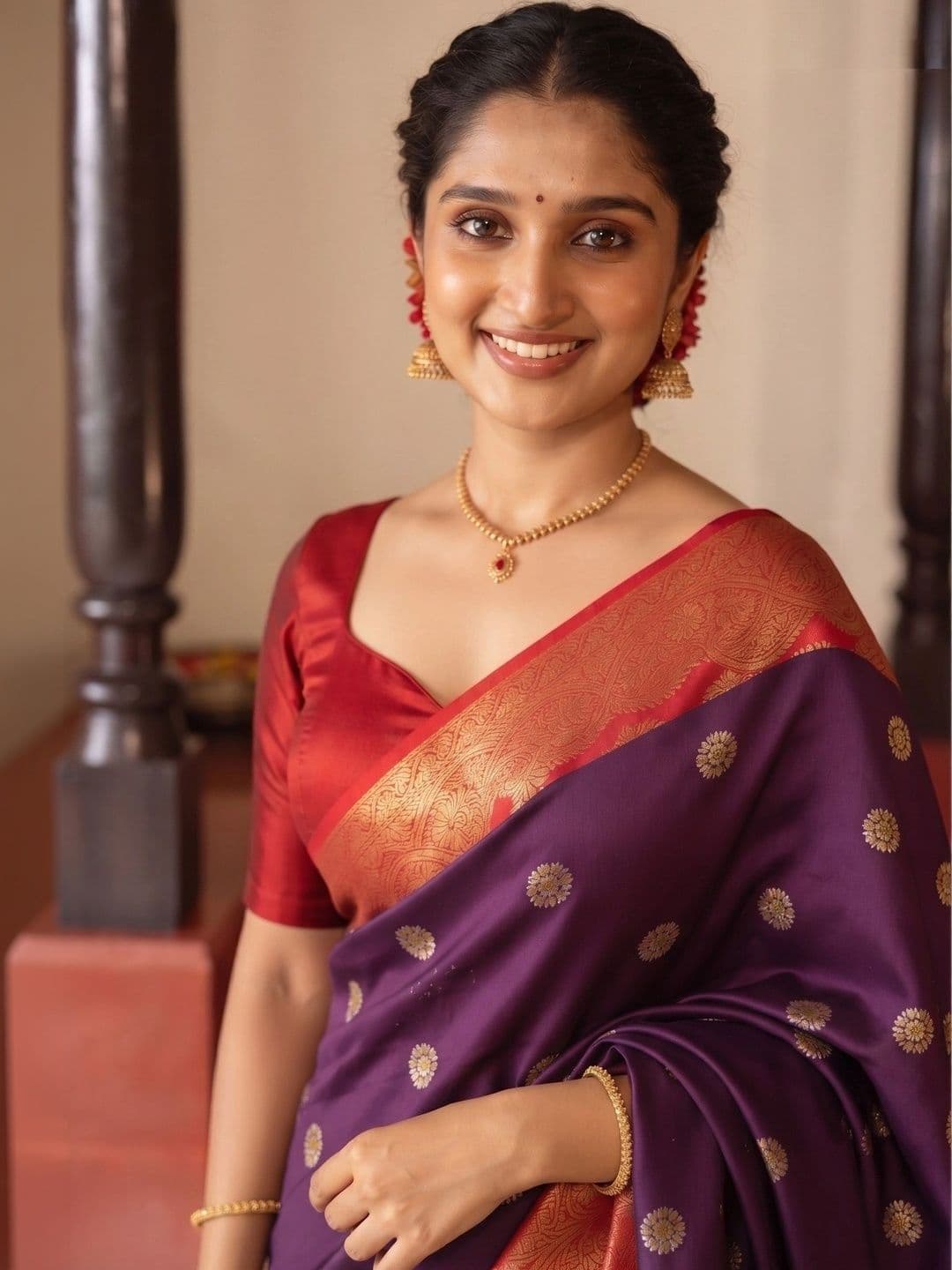 VILLE FASHION Woven Design Zari Art Silk Kanjeevaram Saree thumbnail 4