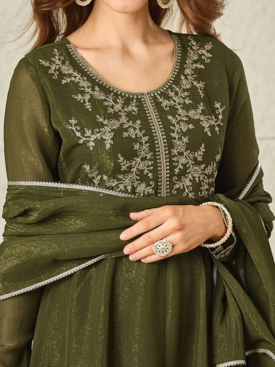 MOKOSH Women Ethnic Motifs Embroidered Empire Thread Work Pure Silk Kurta with Trousers & With Dupatta thumbnail 6
