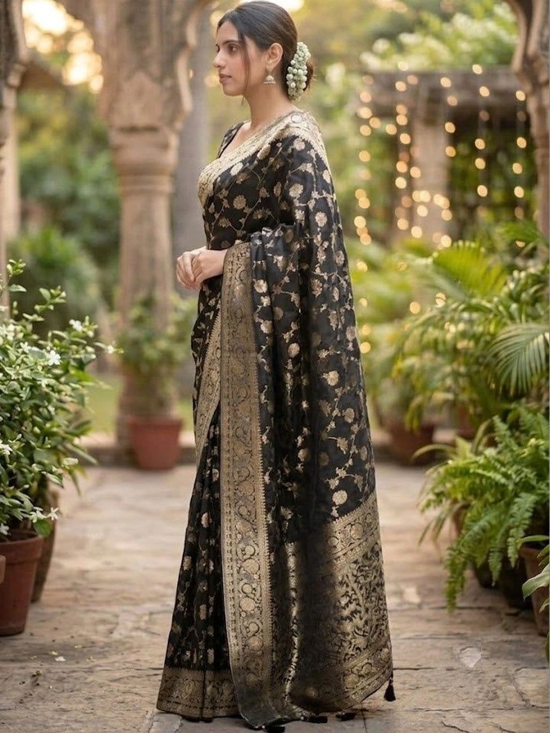 ZARA STAR Woven Design Zari Art Silk Banarasi Saree thumbnail 3