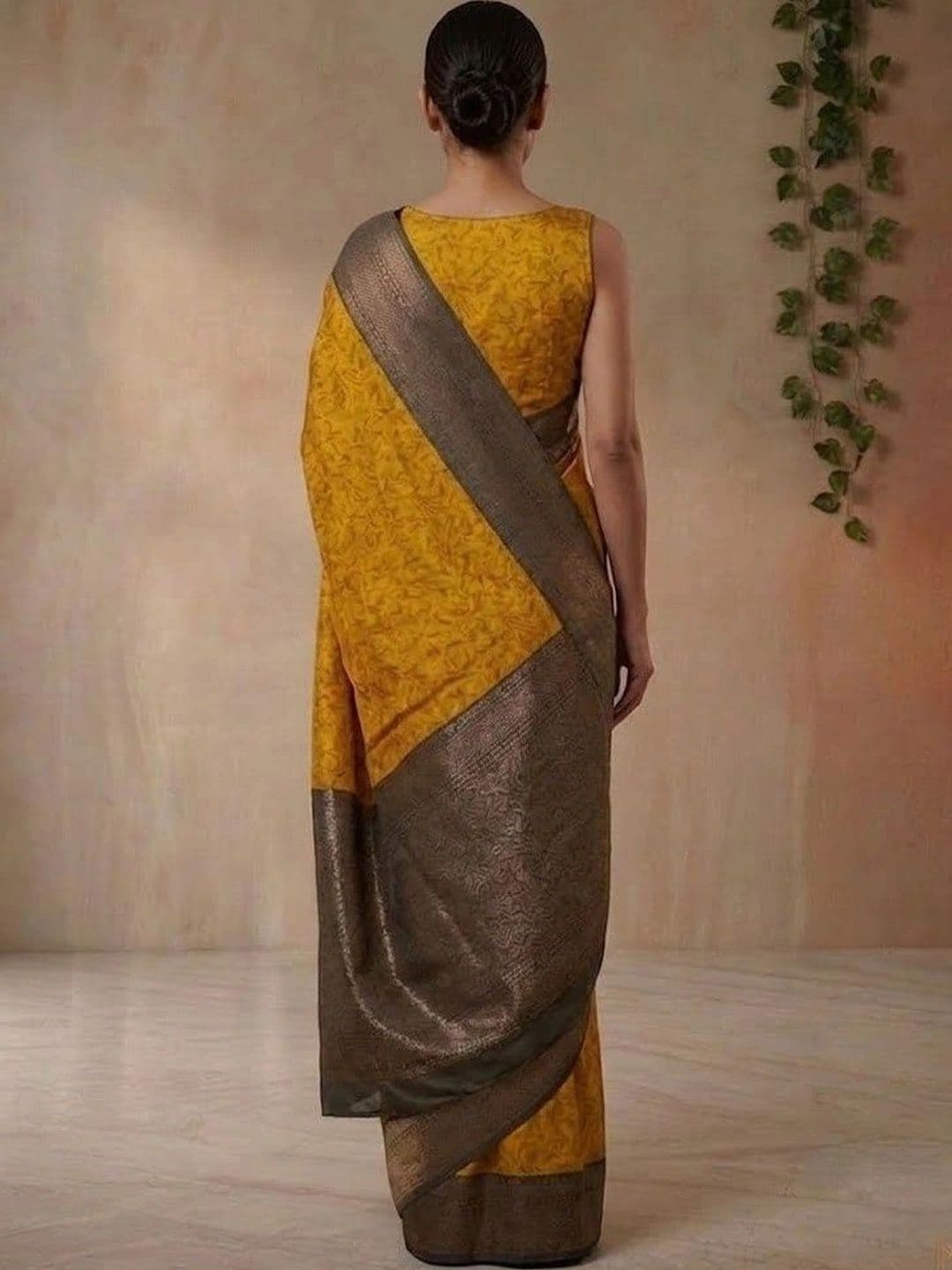 VelvetHue Woven Design Zari Art Silk Banarasi Saree thumbnail 4