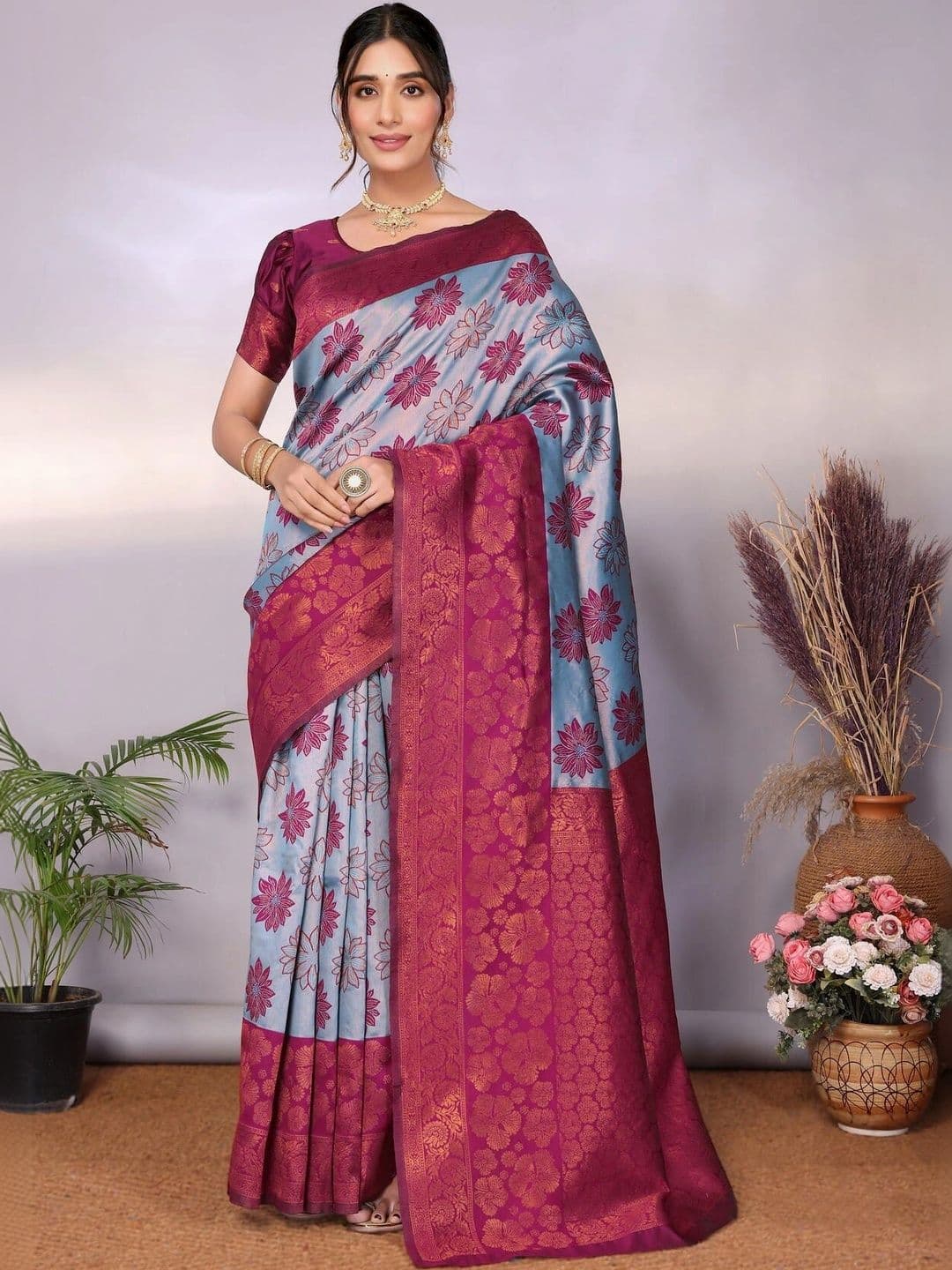 VS MALL Floral Zari Banarasi Saree - view 1
