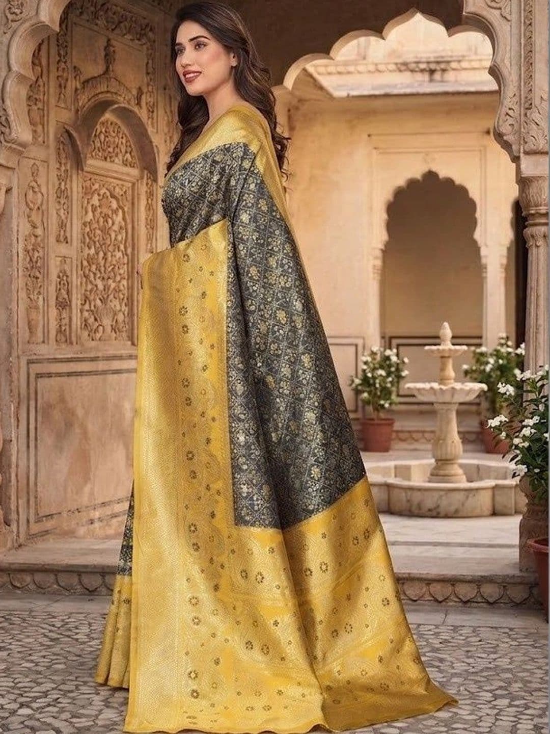 Aaishvyapparels Woven Design Zari Art Silk Banarasi Saree thumbnail 2