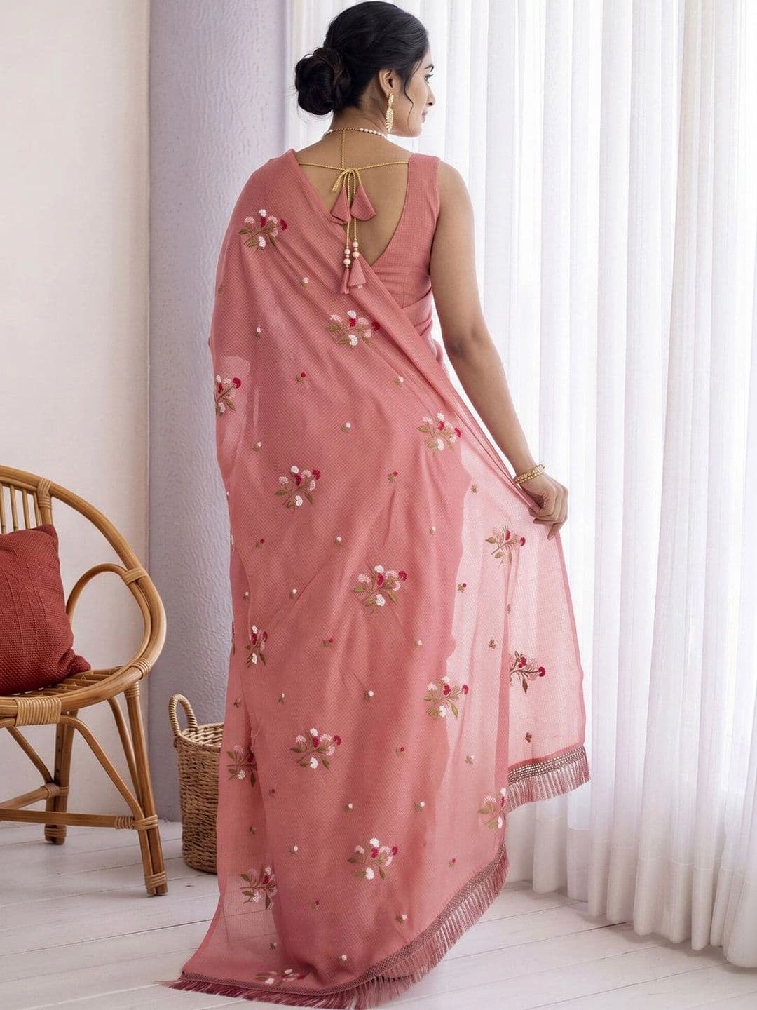 Anouk Floral Embroidered Designer Saree thumbnail 3