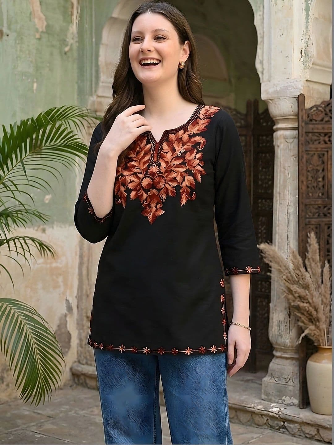Sangria Women Ethnic Motifs Embroidered Thread Work Kurta - view 1